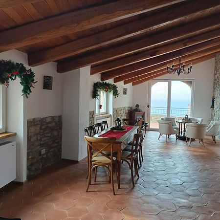 Bed and Breakfast La Mansarda Castellabate Esterno foto