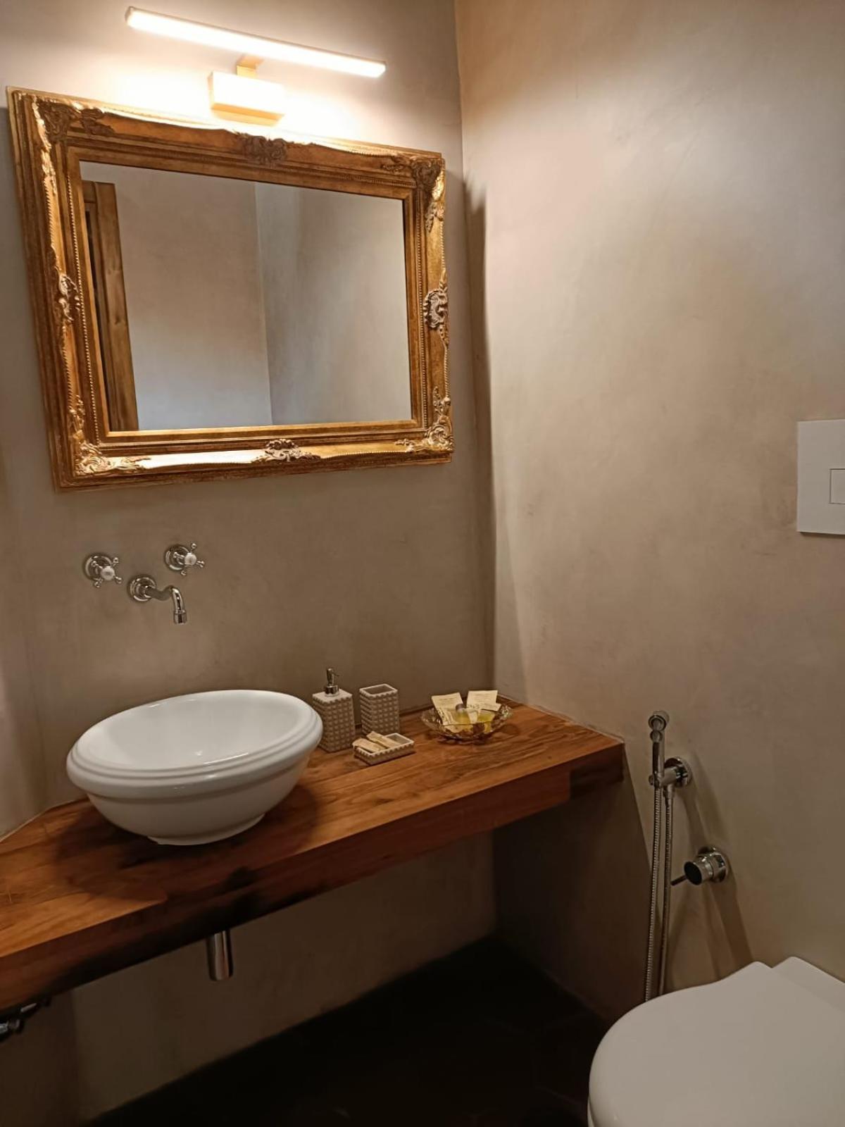 Bed and Breakfast La Mansarda Castellabate Esterno foto