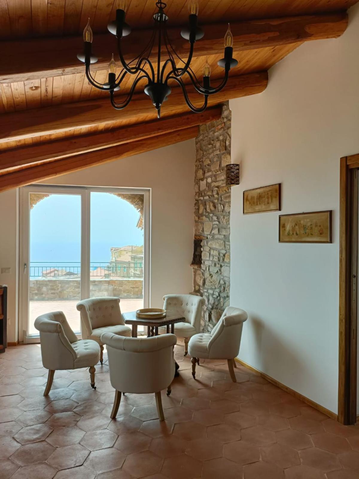 Bed and Breakfast La Mansarda Castellabate Esterno foto