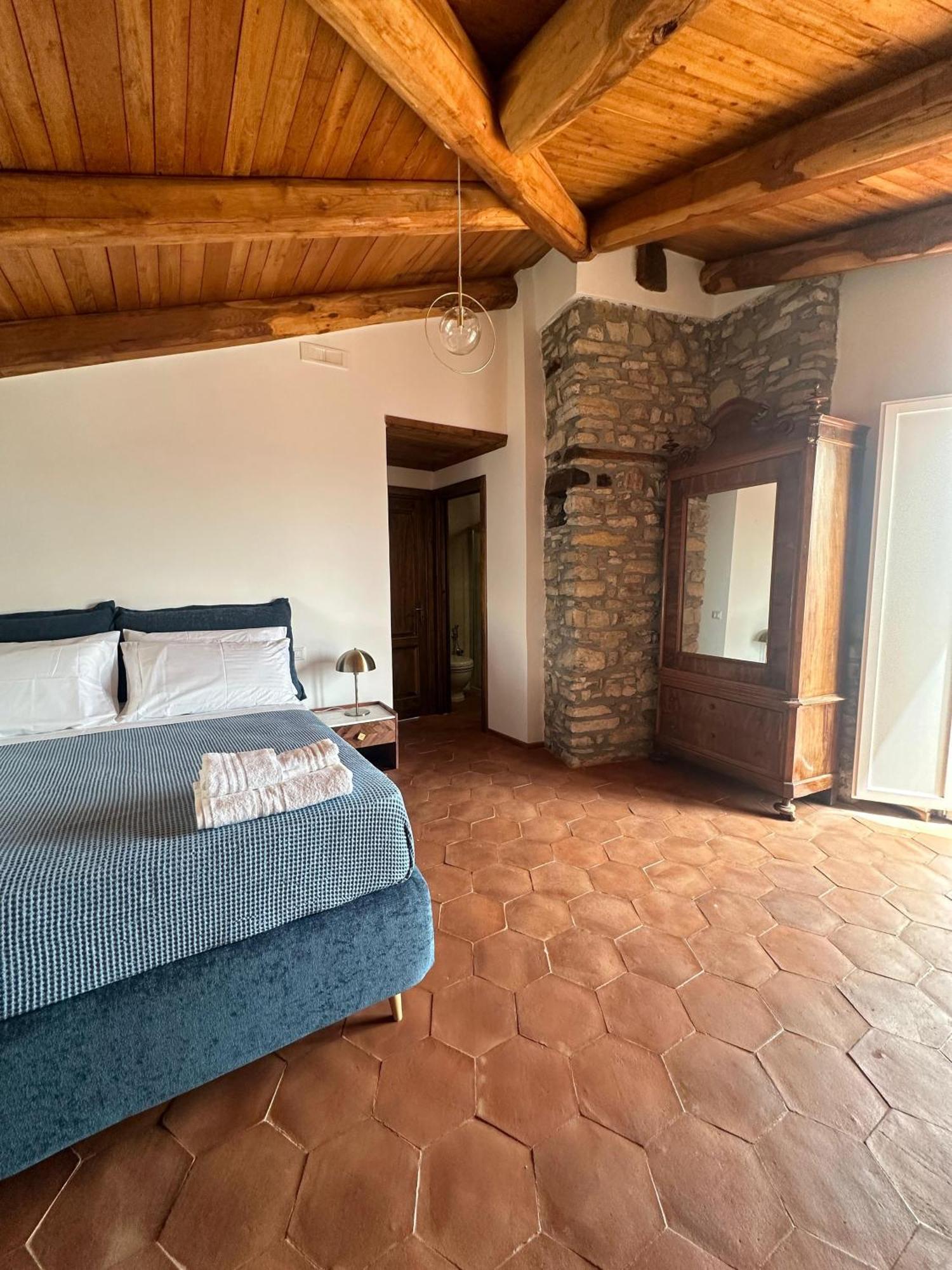 Bed and Breakfast La Mansarda Castellabate Esterno foto