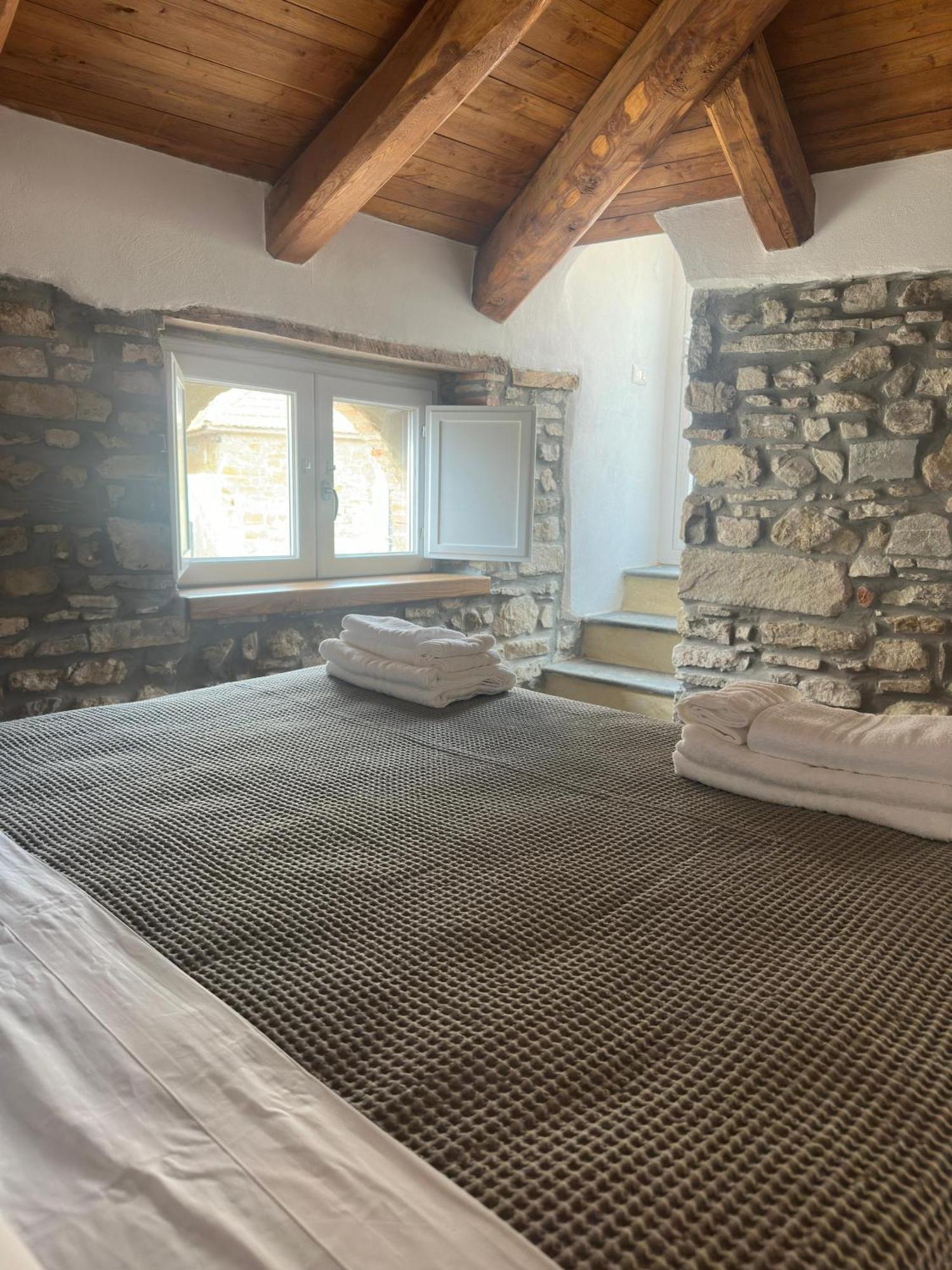 Bed and Breakfast La Mansarda Castellabate Esterno foto