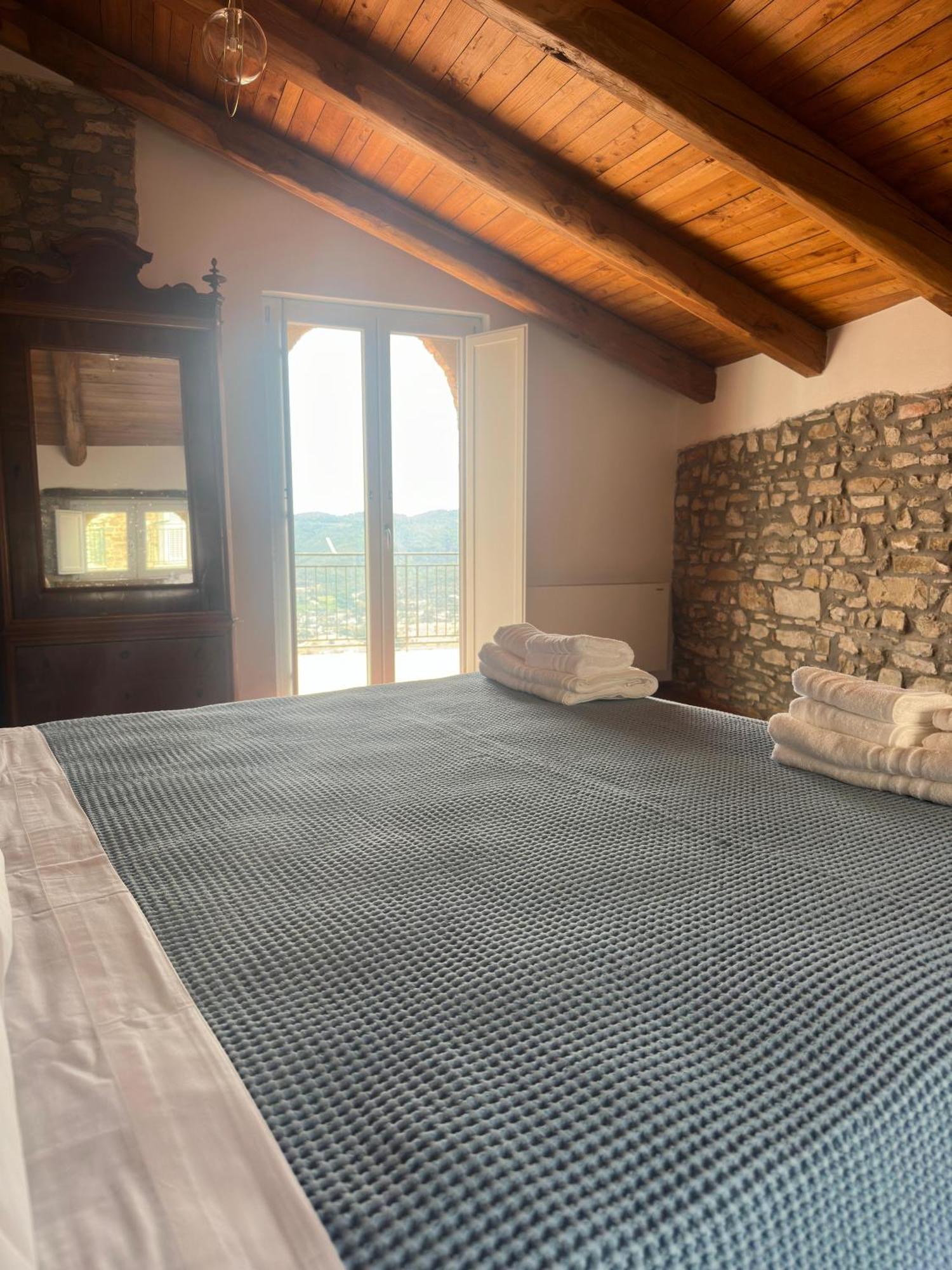 Bed and Breakfast La Mansarda Castellabate Esterno foto
