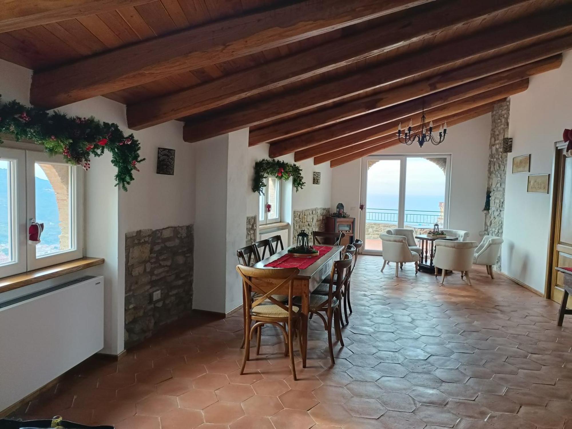Bed and Breakfast La Mansarda Castellabate Esterno foto